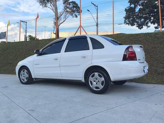 CHEVROLET CORSA 1.4 MPFI PREMIUM SEDAN 8V FLEX 4P MANUAL